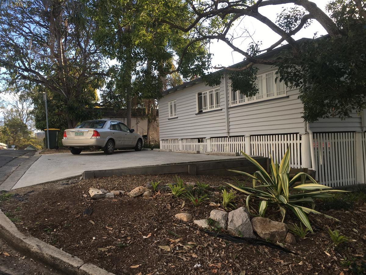 Central Cottage Brisbane Exterior photo